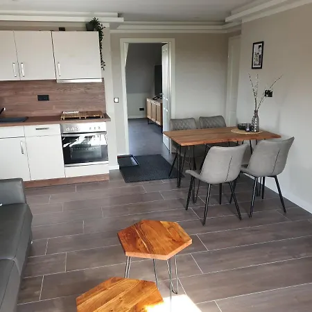 Neumühler Hof- Stilvolle Lisa, Kostenfreie Parkplätze Und Netflix Apartamento *