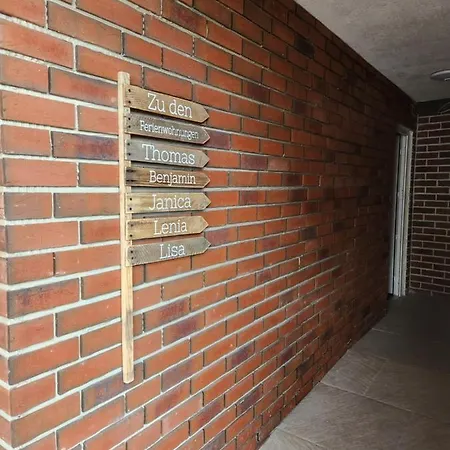 Neumühler Hof- Stilvolle Lisa, Kostenfreie Parkplätze Und Netflix Apartamento