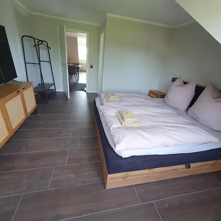 Neumühler Hof- Stilvolle Lisa, Kostenfreie Parkplätze Und Netflix *