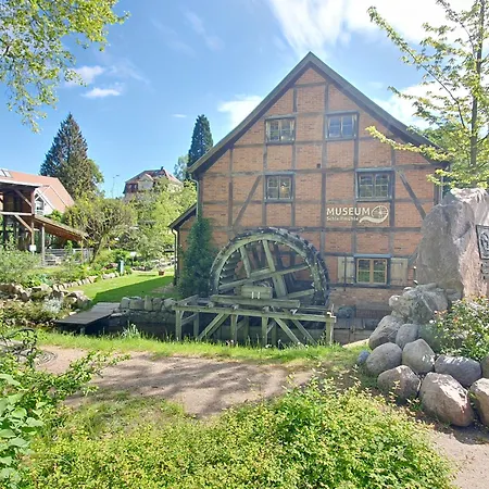 Neumühler Hof- Stilvolle Lisa, Kostenfreie Parkplätze Und Netflix Schwerin (Mecklenburg-Vorpommern)