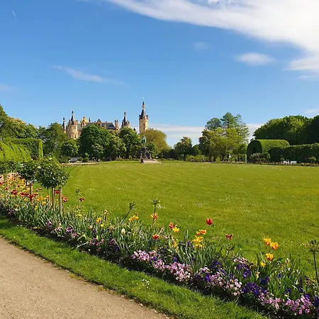 Neumühler Hof- Stilvolle Lisa, Kostenfreie Parkplätze Und Netflix